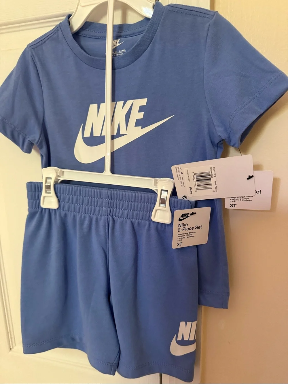 Nike toddler 2-piece - 2-3T - shorts and T-shirt | brand new with tags